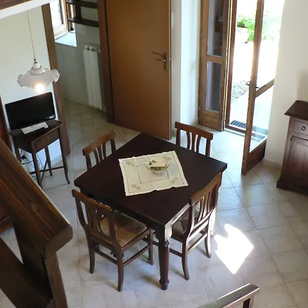 农家乐 La Gabbianella E Il Gatto 卡斯特拉巴特